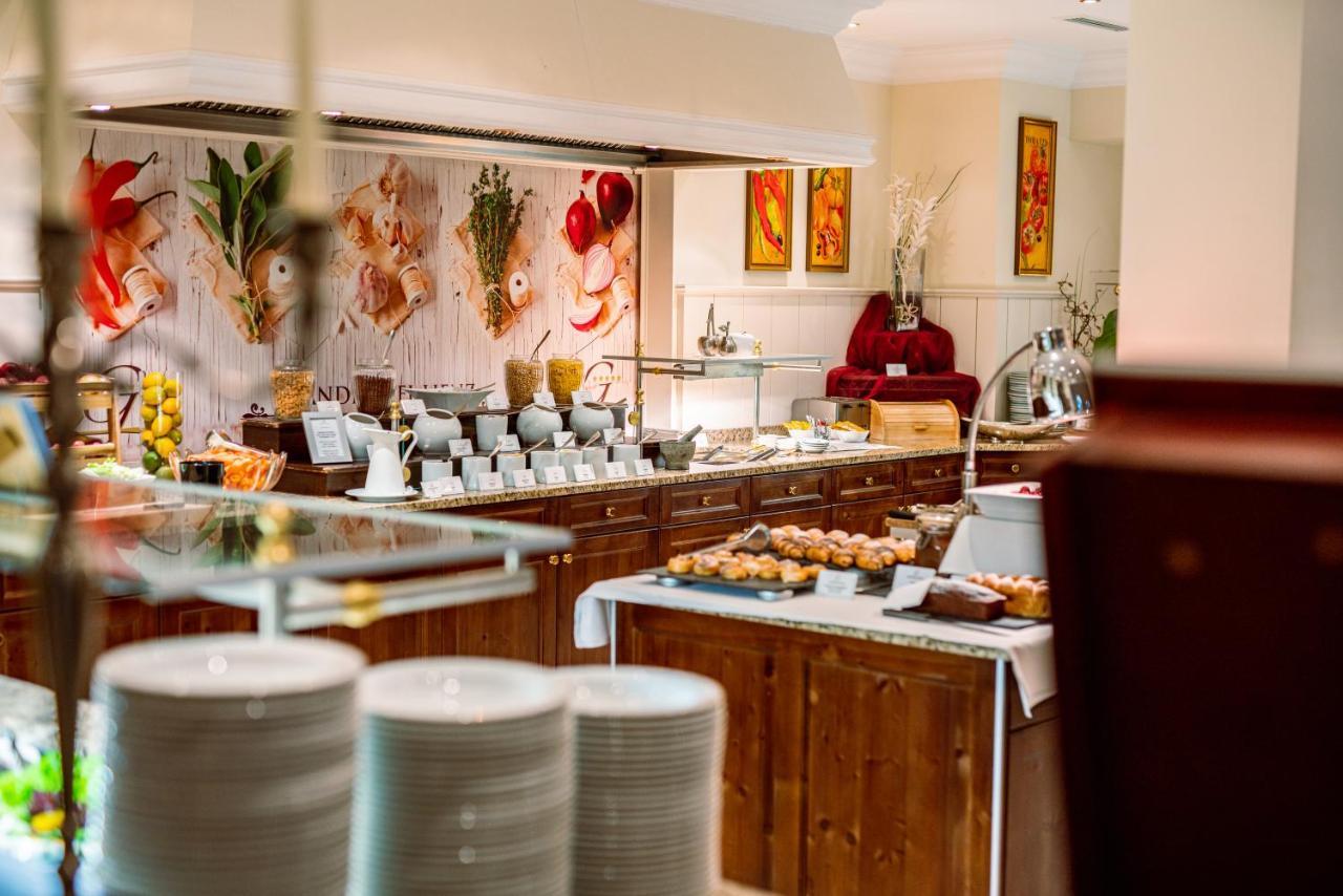 Grandhotel Lienz Business-Wellness & Gourmet Zewnętrze zdjęcie